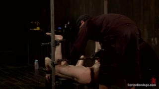 Ragazze sexy nel porno - James Deen Pushes Cherry Torn Over the Edge su HOT-GIRLS-PORN.COM