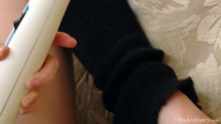 Gadis seksi dalam porn - Hairy Brunette Thelma Sleaze Masturbates with Giant Toy di HOT-GIRLS-PORN.COM