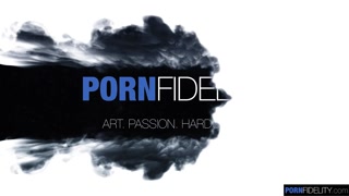 ポルノのセクシーな女の子 - HOT-GIRLS-PORN.COM の Raw Ebony Domination Ryan Madison Takes Control