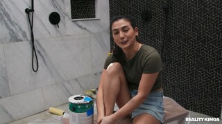 Gadis seksi dalam porn - Deepthroat in the Bathroom with Parker di HOT-GIRLS-PORN.COM