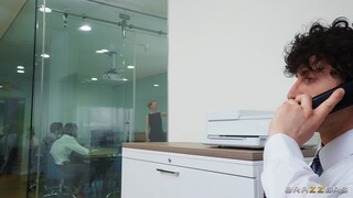 포르노의 섹시한 여자 - HOT-GIRLS-PORN.COM의 Businessman BJ