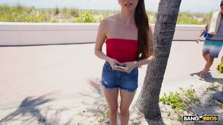 Sexy girls in porn - Muscular Man Bus Sex on HOT-GIRLS-PORN.COM