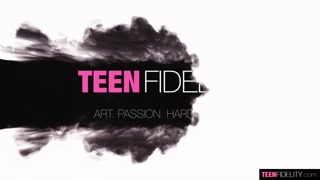 Sexy dívky v pornu - Teen Brooklyn Belle burned by Ryan's hard rod na HOT-GIRLS-PORN.COM