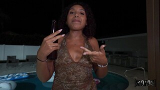 Gadis seksi dalam porn - Titty Fuck with Zoey di HOT-GIRLS-PORN.COM