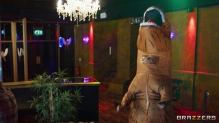 포르노의 섹시한 여자 - HOT-GIRLS-PORN.COM의 Indoor Sex and Striptease