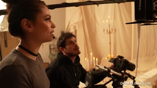 Filles sexy dans le porno - An Intimate Look: The Making of Close Up sur HOT-GIRLS-PORN.COM