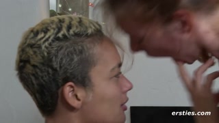 Gadis seksi dalam porn - Face Sitting Fun with Blonde Rink and Redhead Zora di HOT-GIRLS-PORN.COM