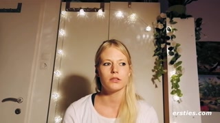 Gadis seksi dalam porn - German Xmas Fun: Isabella's Calendar Day 18 di HOT-GIRLS-PORN.COM