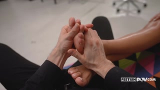 Sexy beauties in porn - Unapologetic Office Foot Fetish - POV HOT-GIRLS-PORN.COM