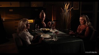 Sexy meisjes in porno - Big Cock and Double Blowjob for Aubrey op HOT-GIRLS-PORN.COM