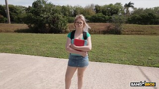 Gadis seksi dalam porn - Big Dick for Nerdy Blonde Girl di HOT-GIRLS-PORN.COM
