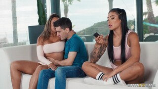 Sexy Mädchen in Porno - European Roommate Swap with Big Tits auf HOT-GIRLS-PORN.COM