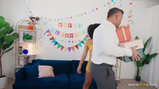 Bellezze sexy nel porno - Deepthroat, Blowjob, and Titty Fuck in a Threesome HOT-GIRLS-PORN.COM
