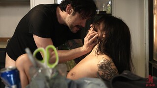 포르노의 섹시한 여자 - HOT-GIRLS-PORN.COM의 April Olsen Gagged and Taken in Rough Corporal Punishment Scene