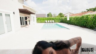 Sexy girls in porn - Facial for Danai on HOT-GIRLS-PORN.COM