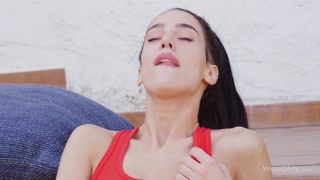 Bellezze sexy nel porno - The Brunette Beauty Queen HOT-GIRLS-PORN.COM