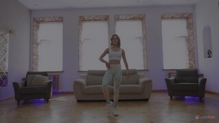 Fete sexy în porn - First Time Anal for Aleksandr and Nicole pe HOT-GIRLS-PORN.COM