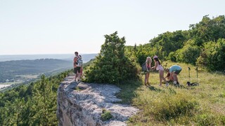 Garotas sexy no pornô - Tempting Teens in the Great Outdoors no HOT-GIRLS-PORN.COM