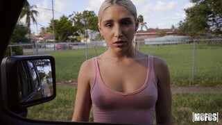 Sexy girls in porn -  Athletic Build, Creamy Delight on HOT-GIRLS-PORN.COM