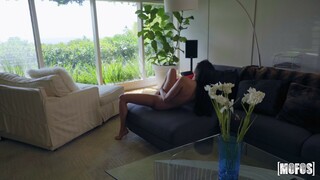 Sexy Mädchen in Porno - Amateur Fucking with Chad White auf HOT-GIRLS-PORN.COM