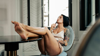Sexiga tjejer i porr - Nipples and Pussy Licking Lead to Beautiful Sex på HOT-GIRLS-PORN.COM