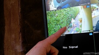 Ragazze sexy nel porno - Milf Neighbor's Doggystyle Fuck su HOT-GIRLS-PORN.COM