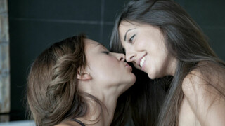 Bellezze sexy nel porno - Beautiful Sex in the Sun (2013) HOT-GIRLS-PORN.COM