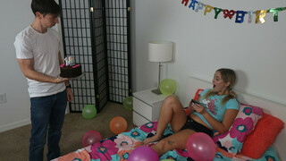 Sexy beauties in porn - Queen's Birthday Passion HOT-GIRLS-PORN.COM