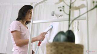 Gadis seksi dalam porn - Shaved Russian Brunette Rough Anal Sex di HOT-GIRLS-PORN.COM