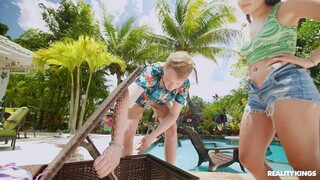 Sexy beauties in porn - Latina Teen and Blonde MILF's Double Blowjob HOT-GIRLS-PORN.COM