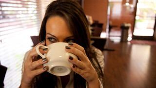 Sexy Mädchen in Porno - Kortney Kane's Enhanced Body Gets Worked auf HOT-GIRLS-PORN.COM