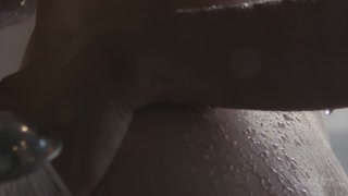ポルノのセクシーな女の子 - HOT-GIRLS-PORN.COM の Kissing and Car Sex