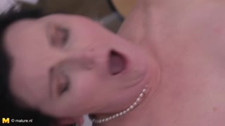 Sexy girls in porn - Ilsa S. - Wild Mature Babe Loves Facials on HOT-GIRLS-PORN.COM